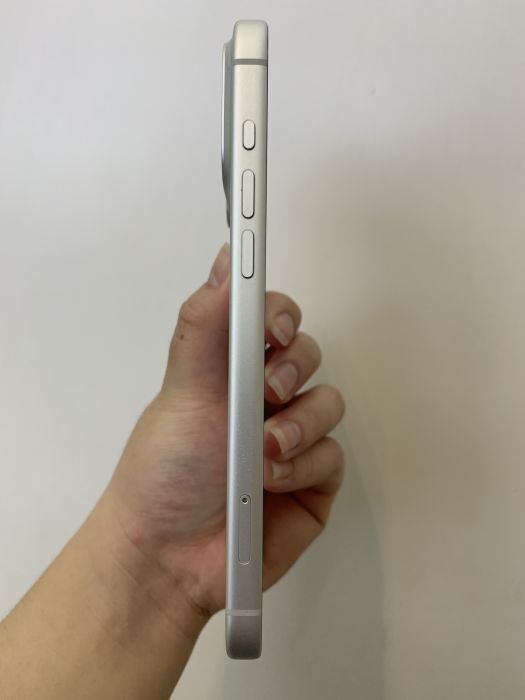 iPhone 17 Pro Max · 2/9