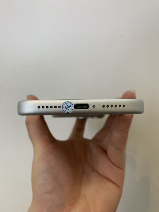iPhone 17 Pro Max · 4/9