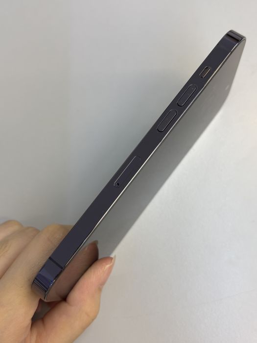 iPhone 14 Pro · 2/9