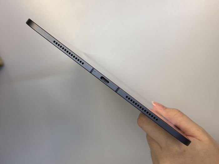 iPad Pro 11-inch (M5 2025) Wi-fi + Cellular · 4/8
