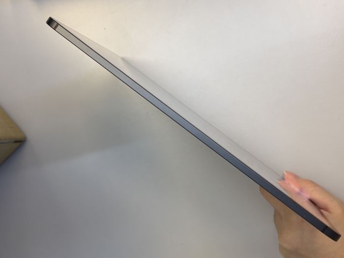 iPad Pro 11-inch (M5 2025) Wi-fi + Cellular · 3/8