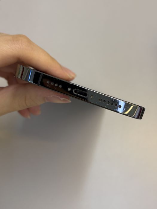 iPhone 12 Pro Max · 4/9