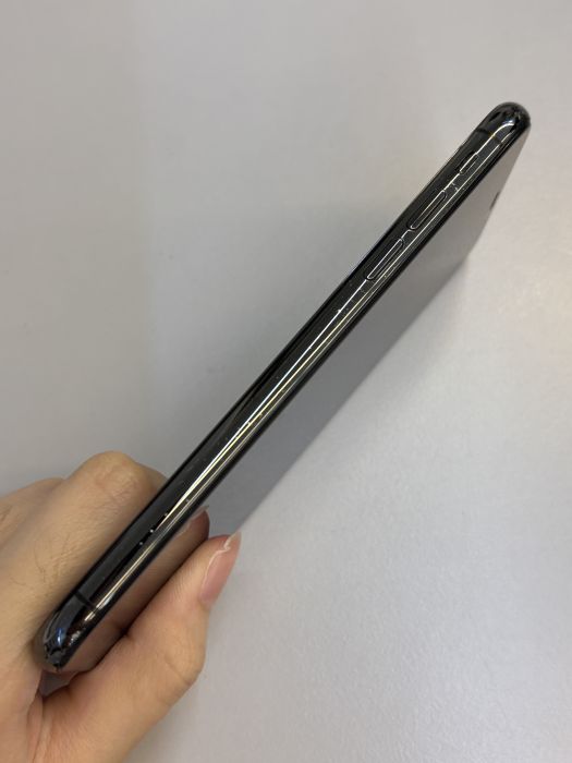 iPhone X · 2/9