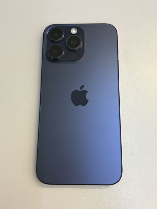 iPhone 15 Pro Max · 1/9