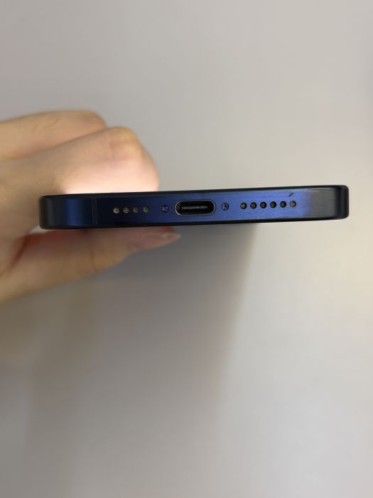 iPhone 15 Pro Max · 4/9