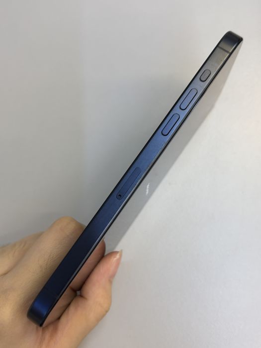 iPhone 15 Pro Max · 2/9