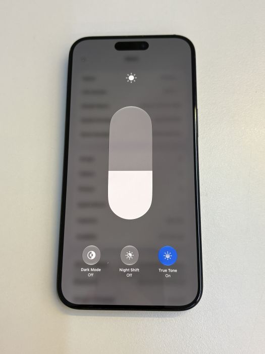 iPhone 15 Pro Max · 6/9