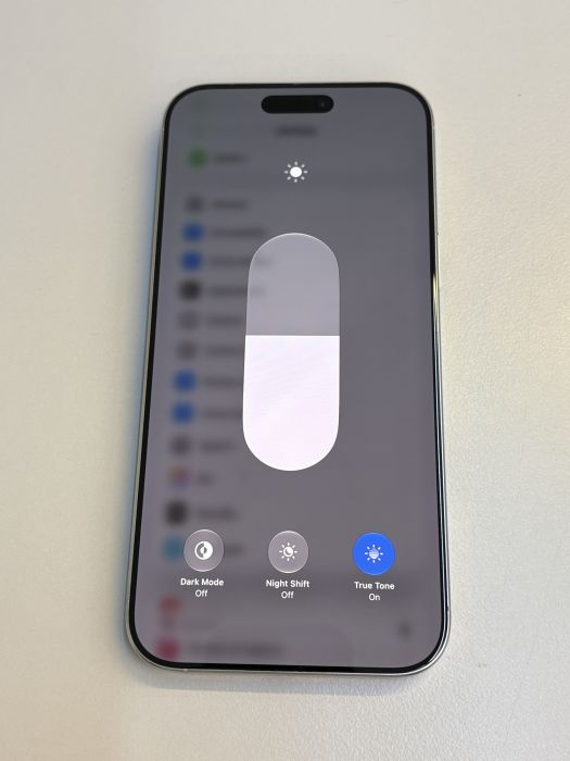 iPhone 16 Pro Max · 6/9