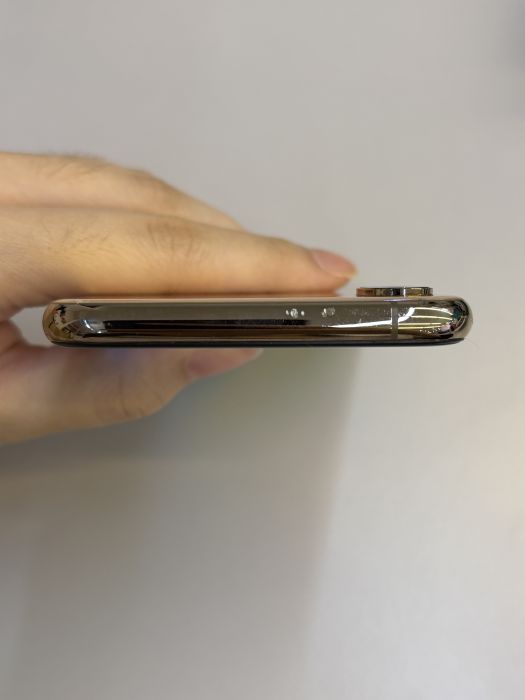 iPhone XS · 5/9