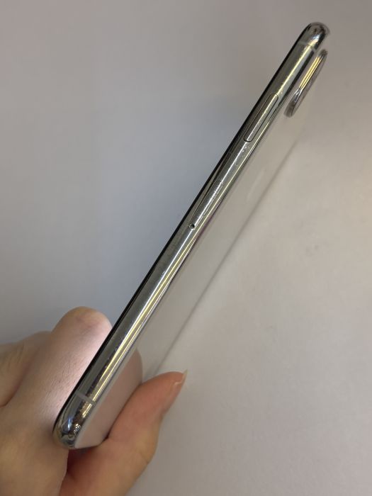 iPhone X · 3/9