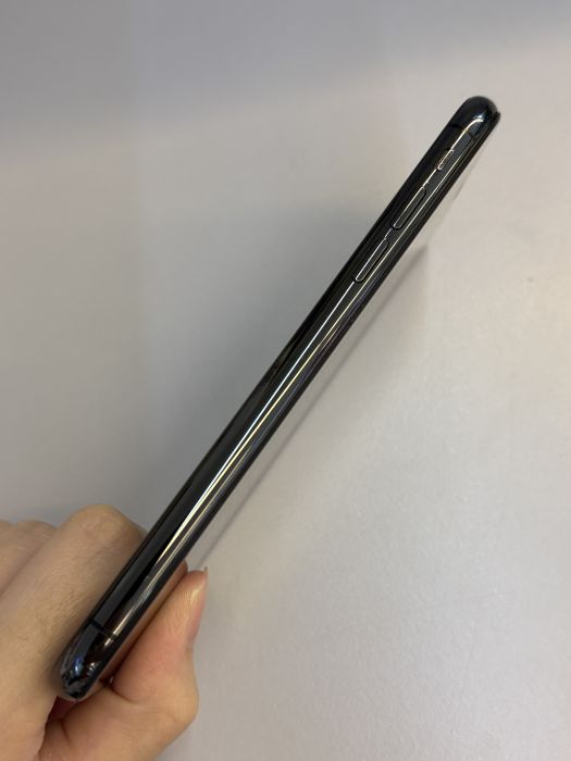 iPhone X · 2/9