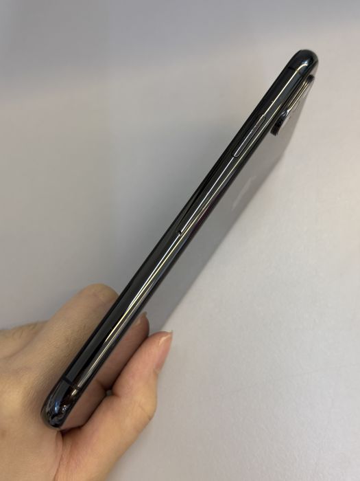 iPhone X · 3/9