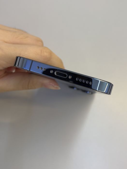 iPhone 13 Pro · 4/10