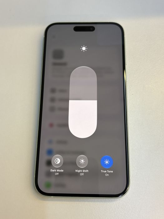 iPhone 15 Plus · 6/9