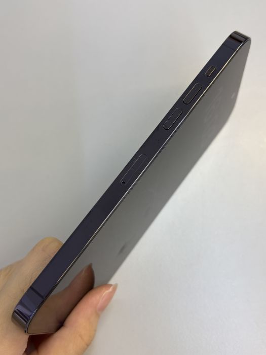 iPhone 14 Pro Max · 2/9
