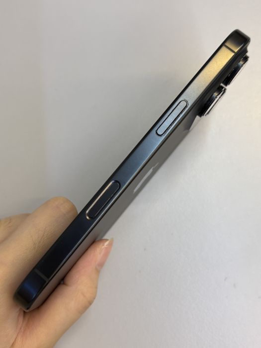 iPhone 16 Pro · 3/9