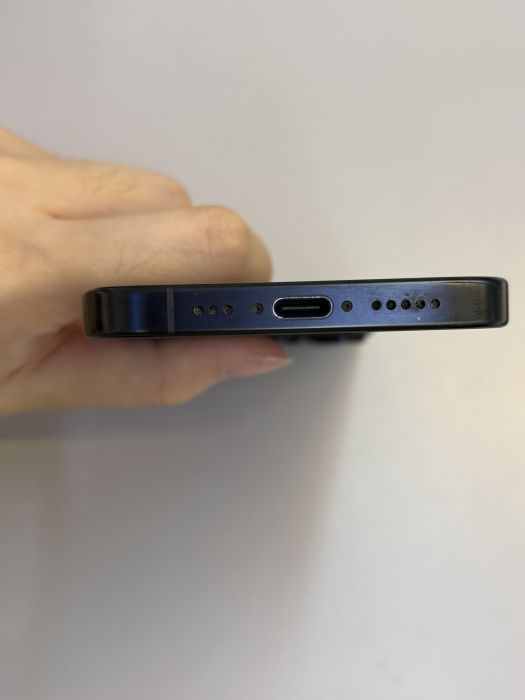 iPhone 16 Pro · 4/9