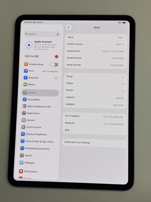 iPad Pro 11-inch (M4 2024) Wi-fi · 7/8