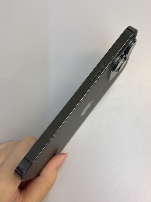 iPhone 13 Pro · 3/9