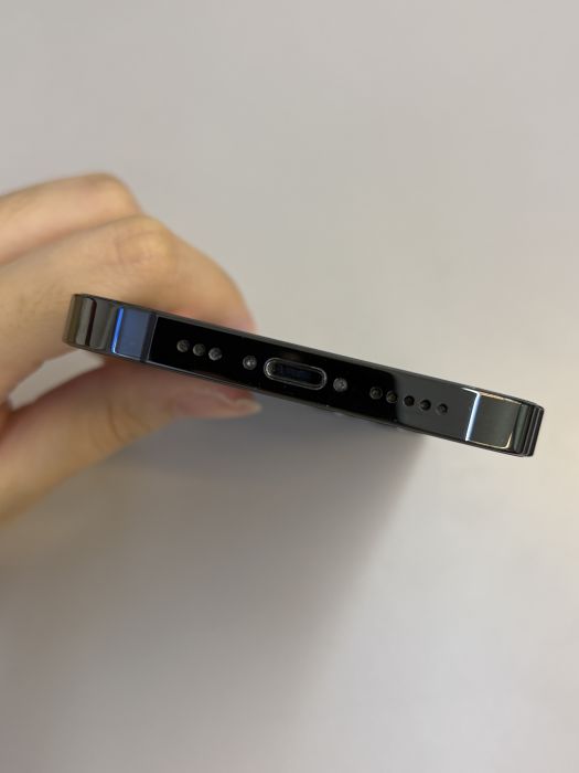iPhone 13 Pro · 4/9