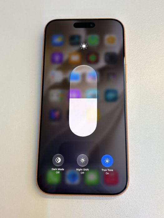 iPhone 17 Pro Max · 6/9