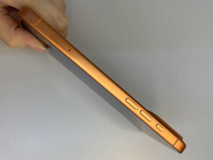 iPhone 17 Pro Max · 2/9