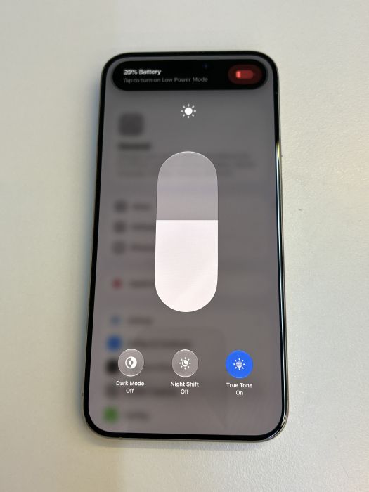 iPhone 15 Pro Max · 6/9