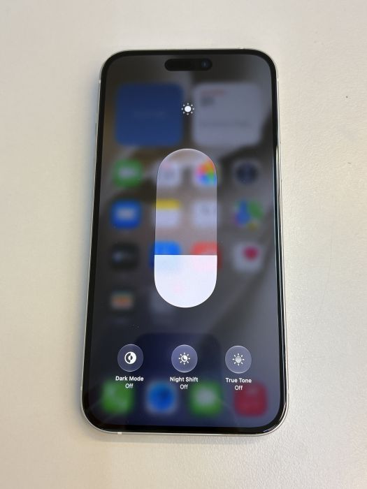 iPhone 15 Plus · 6/10