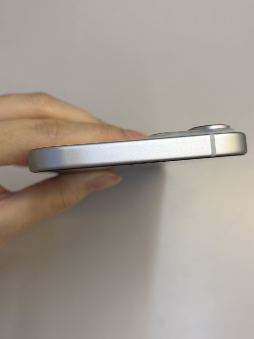 iPhone 15 Plus · 5/10