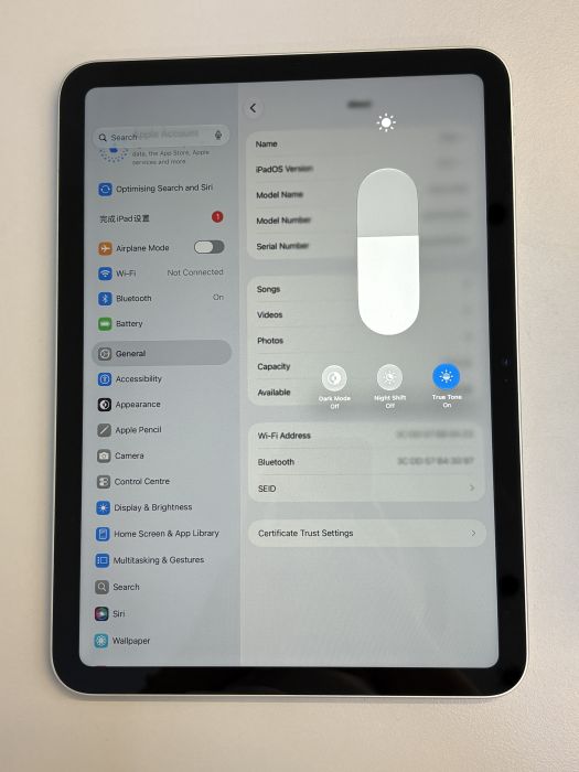 iPad (11th Gen A16 2025) Wi-fi · 6/8
