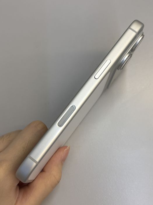 iPhone 17 Pro · 3/9