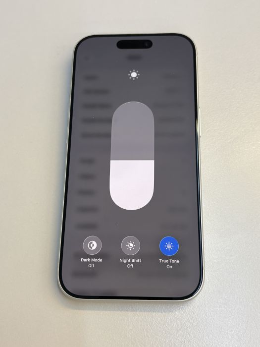 iPhone 17 Pro · 6/9
