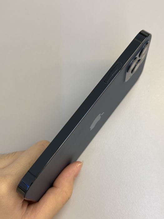 iPhone 12 Pro · 3/9