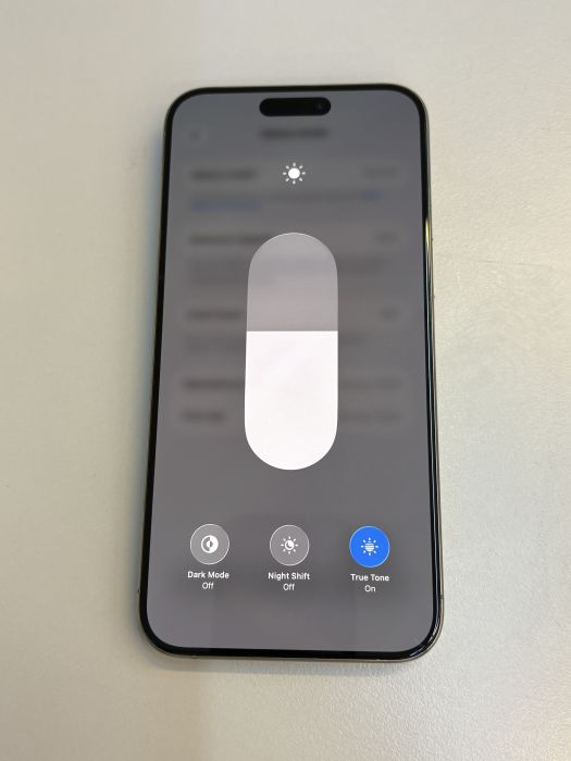 iPhone 15 Pro Max · 6/9