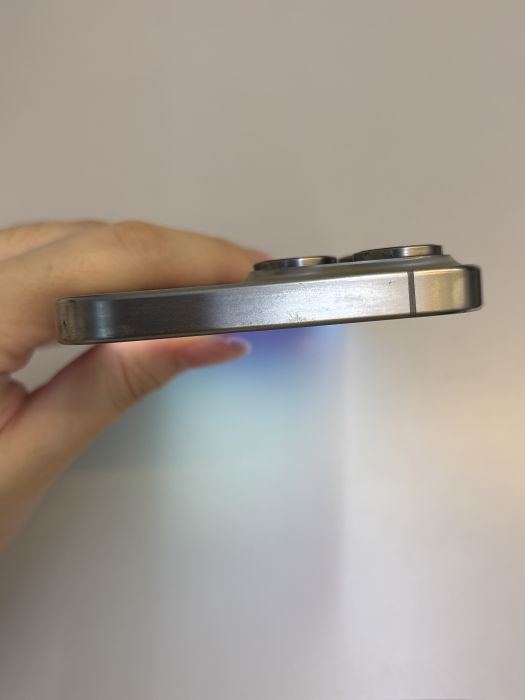 iPhone 15 Pro Max · 5/9