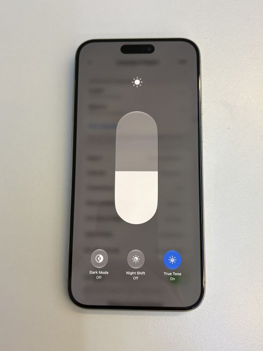 iPhone 15 Pro Max · 6/9