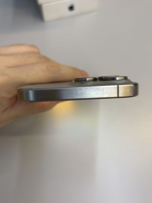 iPhone 15 Pro Max · 5/9