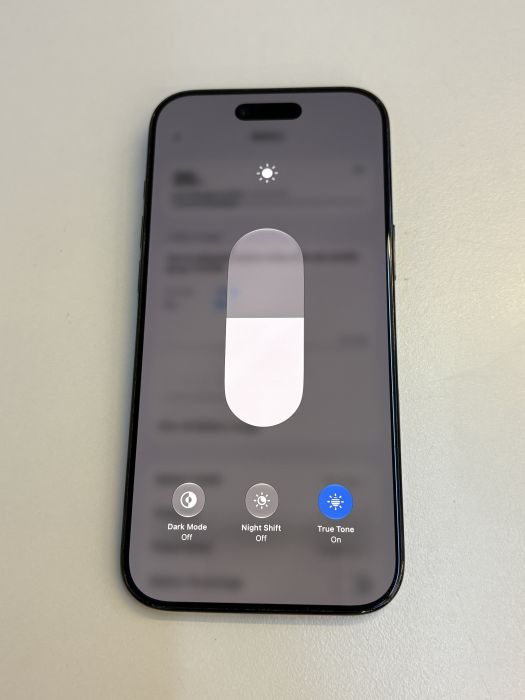 iPhone Air · 6/9