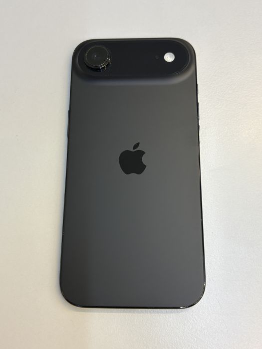 iPhone Air · 1/9