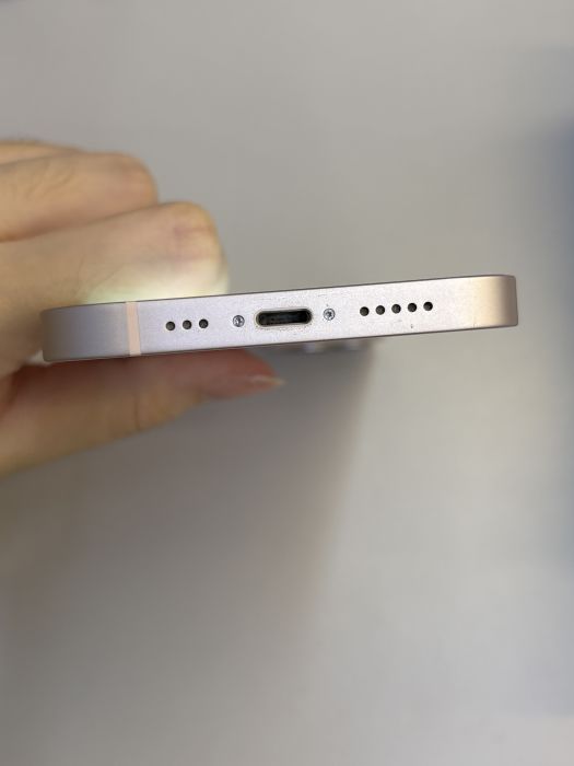 iPhone 13 · 4/9