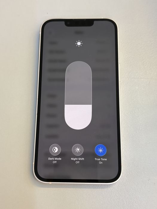 iPhone 13 · 6/9