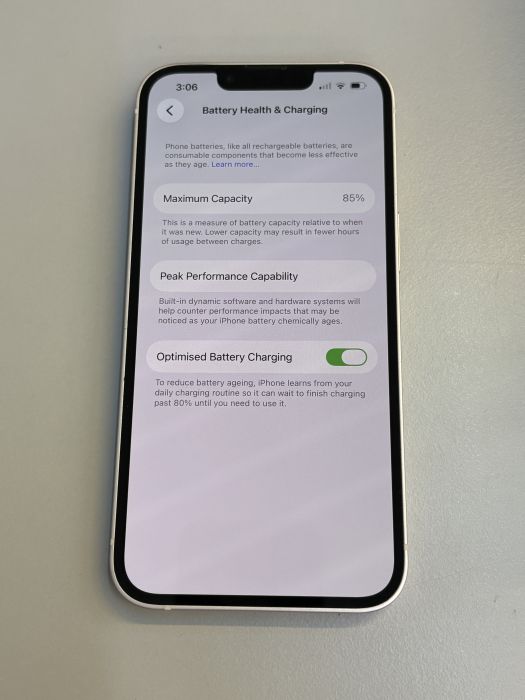 iPhone 13 · 8/9