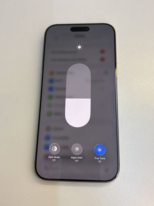 iPhone 16 Pro Max · 6/9