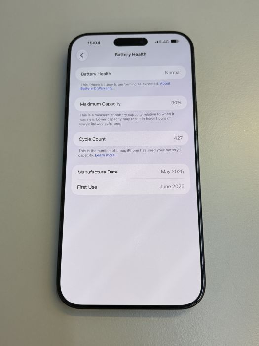 iPhone 16 Pro Max · 8/10