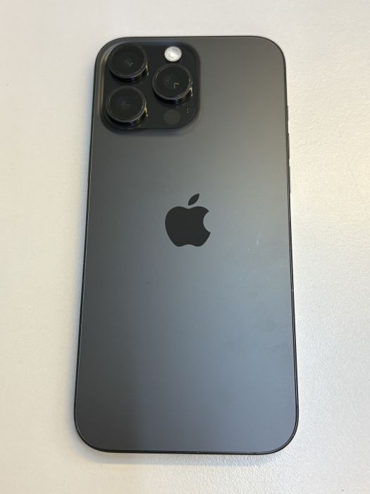 iPhone 16 Pro Max · 2/10