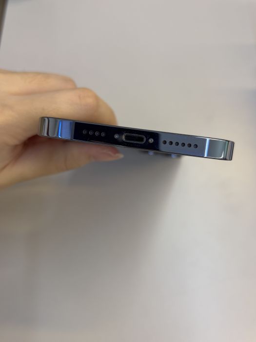 iPhone 13 Pro Max · 4/9