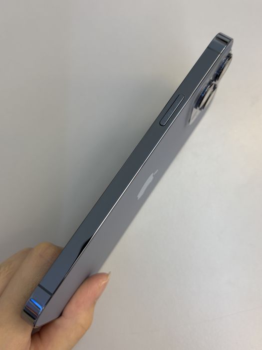 iPhone 13 Pro Max · 3/9