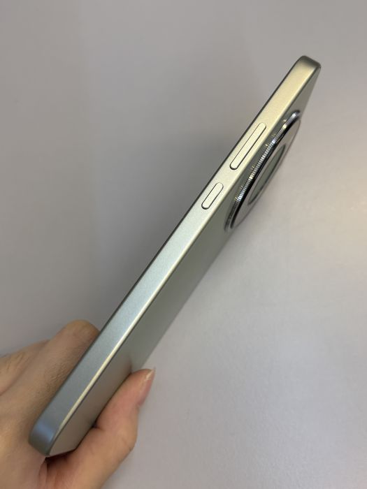 Honor X9D · 3/7