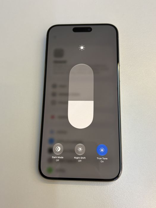 iPhone 15 Pro Max · 6/9