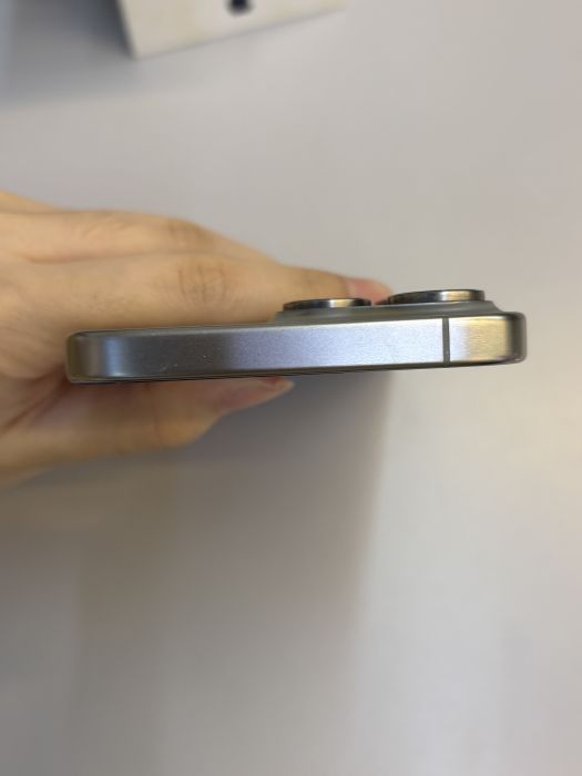 iPhone 15 Pro Max · 5/9